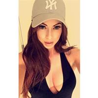 Laura Carter taking a selfie