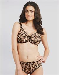 Lauren Mellor in lingerie