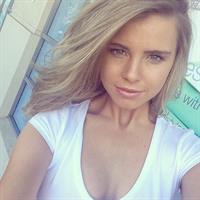 Tegan Martin taking a selfie