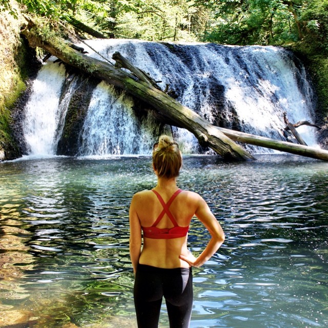 Sara Jean Underwood - ass