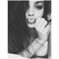 Lisa Ramos taking a selfie