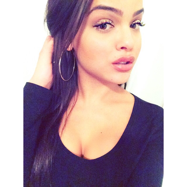 Lisa Ramos taking a selfie