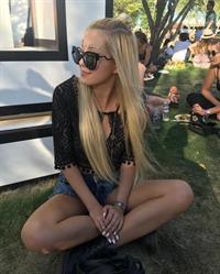 Ava Sambora