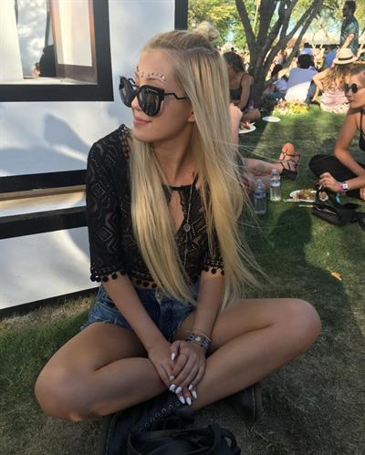 Ava Sambora
