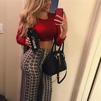Courtney Tailor taking a selfie