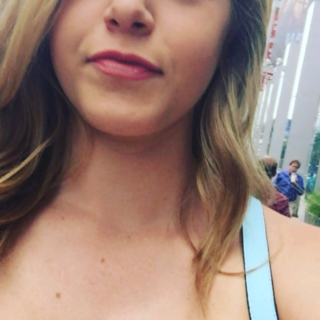 Courtney Tailor taking a selfie