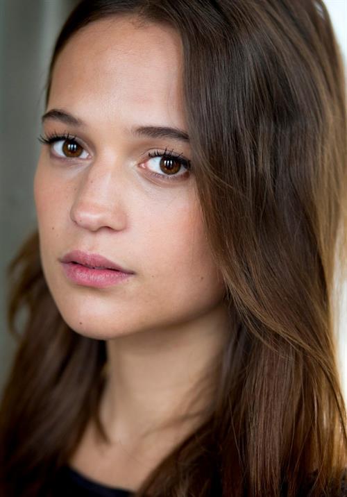 Alicia Vikander
