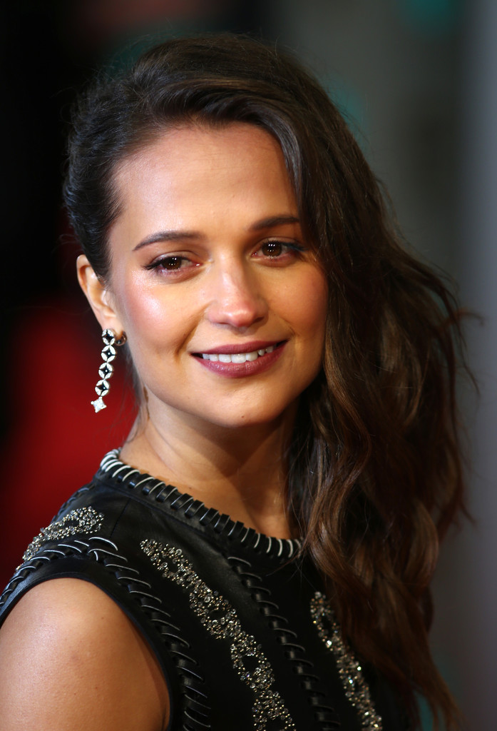 Alicia Vikander