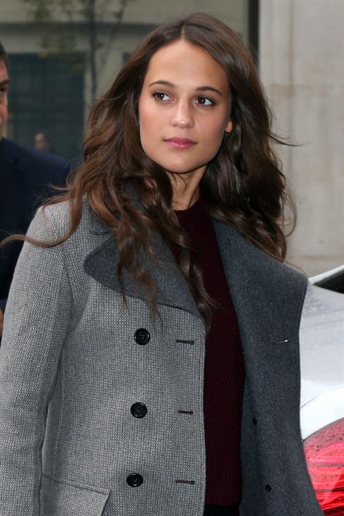 Alicia Vikander