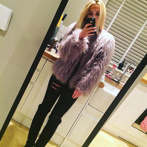 Tiffany Watson taking a selfie