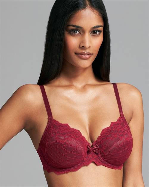 Alyssah Ali in lingerie