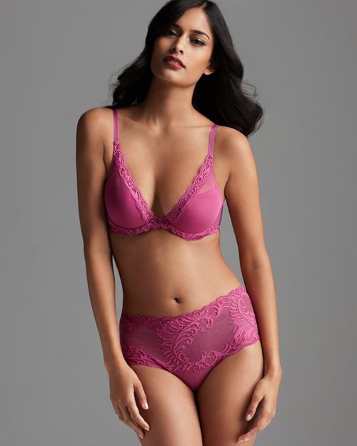 Alyssah Ali in lingerie