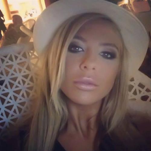 Andrea Ando taking a selfie