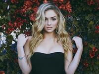 Natalie Alyn Lind