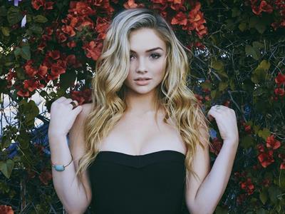 Natalie Alyn Lind