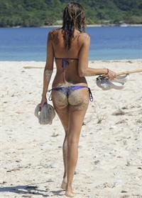 Aída Yéspica in a bikini - ass