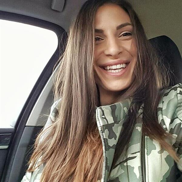 Ivana Španović taking a selfie