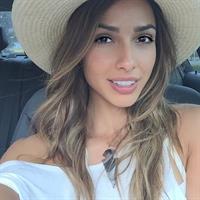 Elisa Michele Maturo taking a selfie