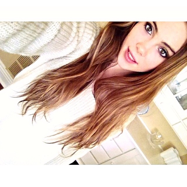 McKayla Maroney taking a selfie
