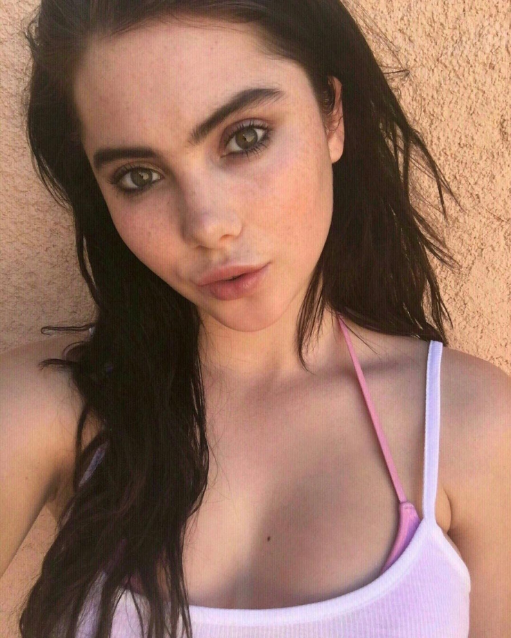 McKayla Maroney taking a selfie