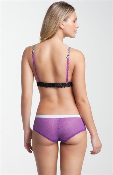 Elisandra Tomacheski in lingerie - ass