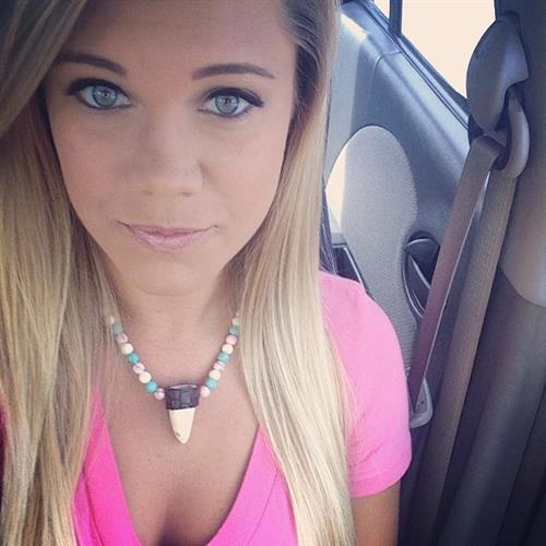 Kayla Garvey taking a selfie