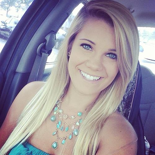 Kayla Garvey taking a selfie