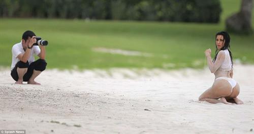 Kim Kardashian Bikini Pictures Kim Kardashian in white bikini in Mexico