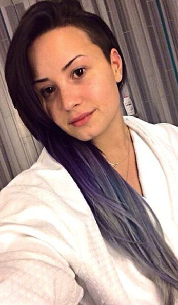 Demi Lovato taking a selfie