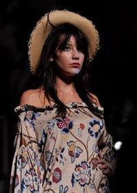 Daisy Lowe