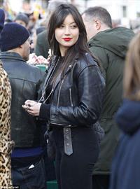 Daisy Lowe