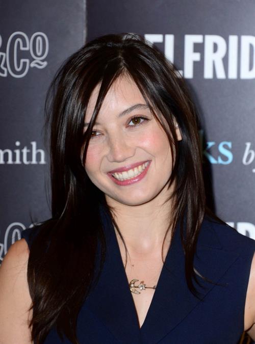 Daisy Lowe