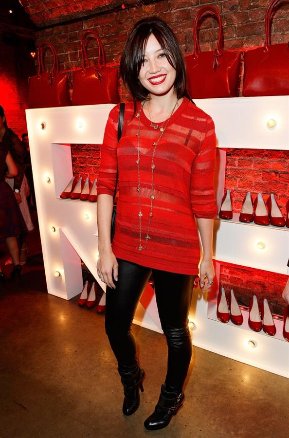 Daisy Lowe