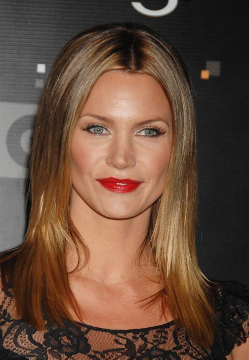 Natasha Henstridge