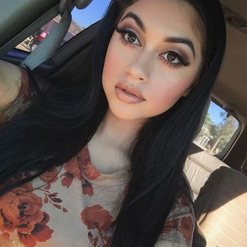 Jailyne Ojeda Ochoa taking a selfie