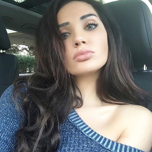 Kristina Basham taking a selfie