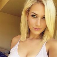 Paige Spiranac taking a selfie