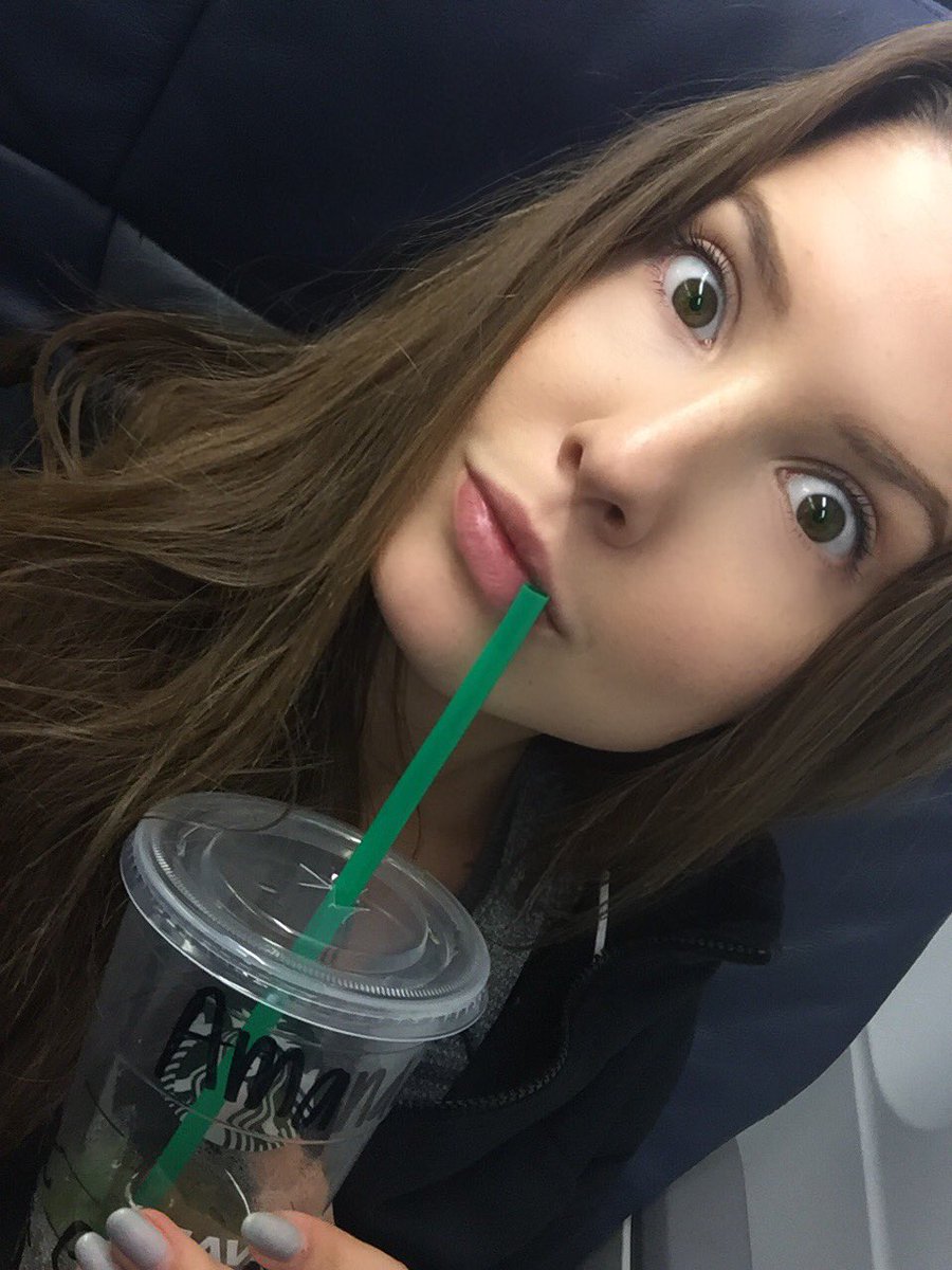 Amanda Cerny taking a selfie