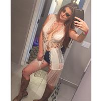 Amanda Cerny taking a selfie