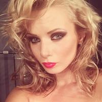 Ekaterina Enokaeva taking a selfie