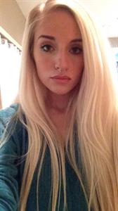 Naomi Woods taking a selfie