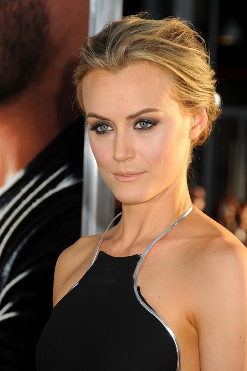 The Lucky One Los Angeles Premiere- April 16 2012