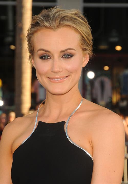 The Lucky One Los Angeles Premiere- April 16 2012