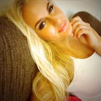 Anna Nyström taking a selfie