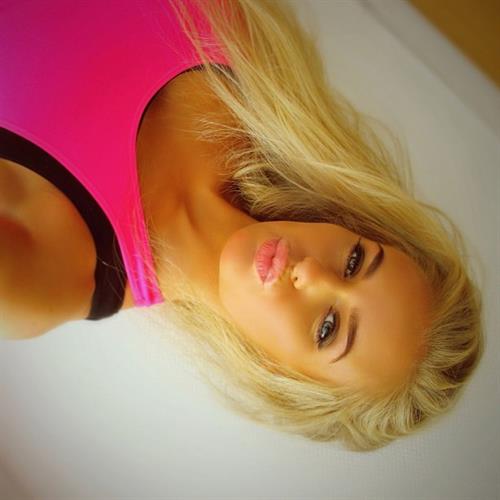 Anna Nyström taking a selfie