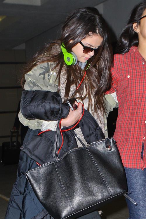 Selena Gomez – LAX airport arrival in LA 1/5/13 