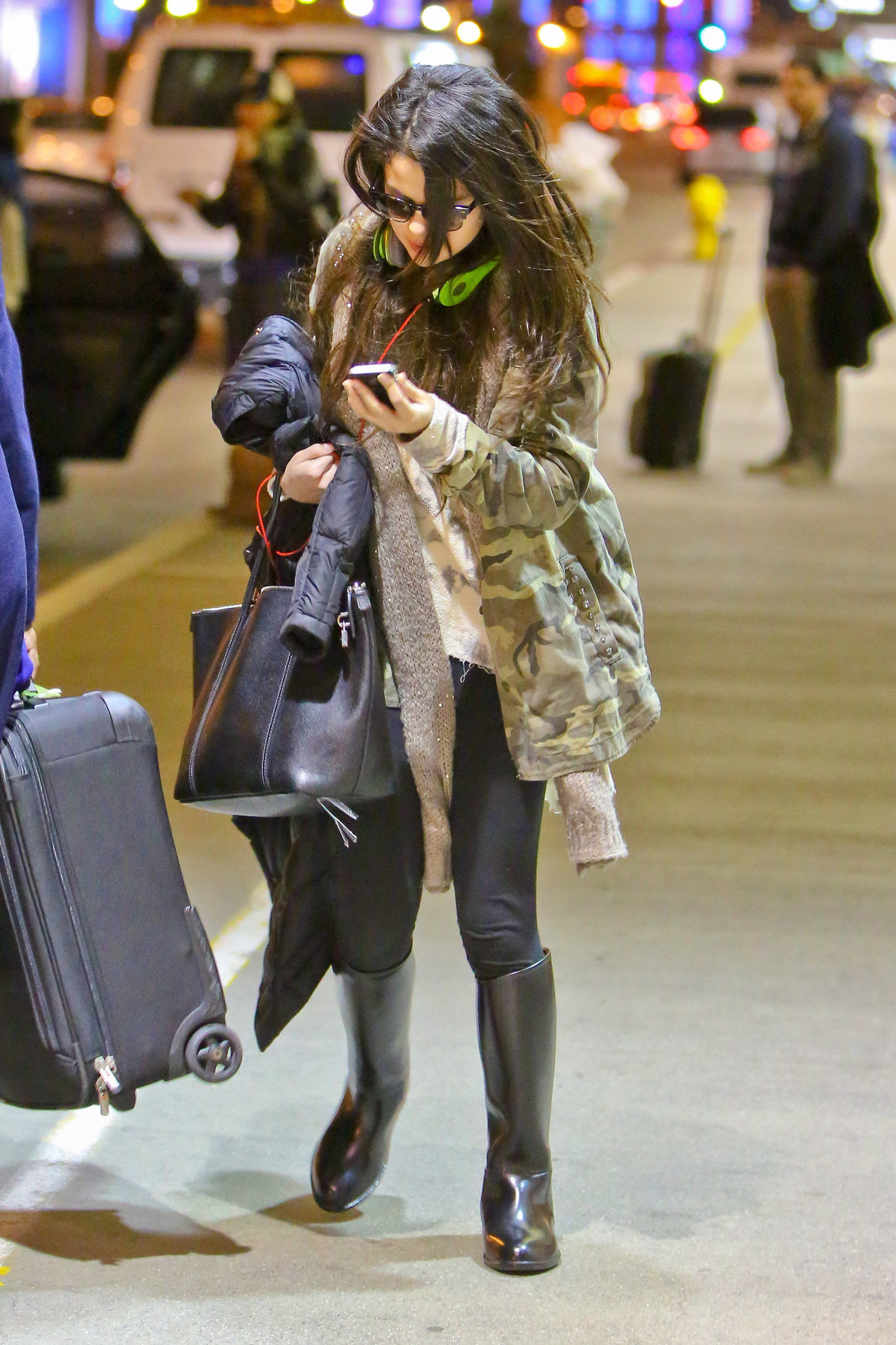 Selena Gomez – LAX airport arrival in LA 1/5/13 