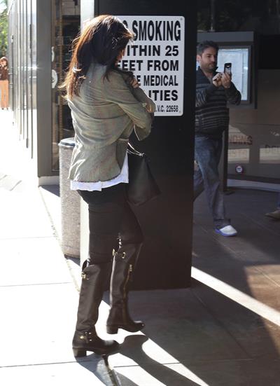 Selena Gomez leaving the ER in Los Angeles November 19, 2012 