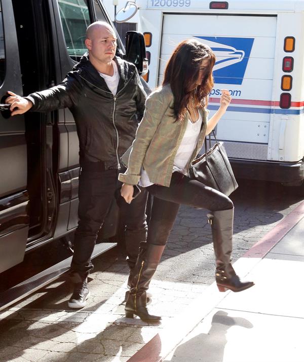 Selena Gomez leaving the ER in Los Angeles November 19, 2012 