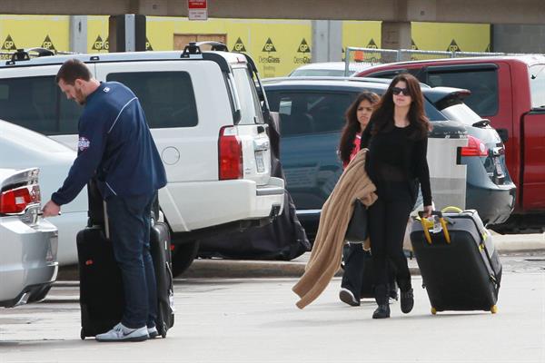 Selena Gomez returning to her home outside of Dallas 11/13/12 